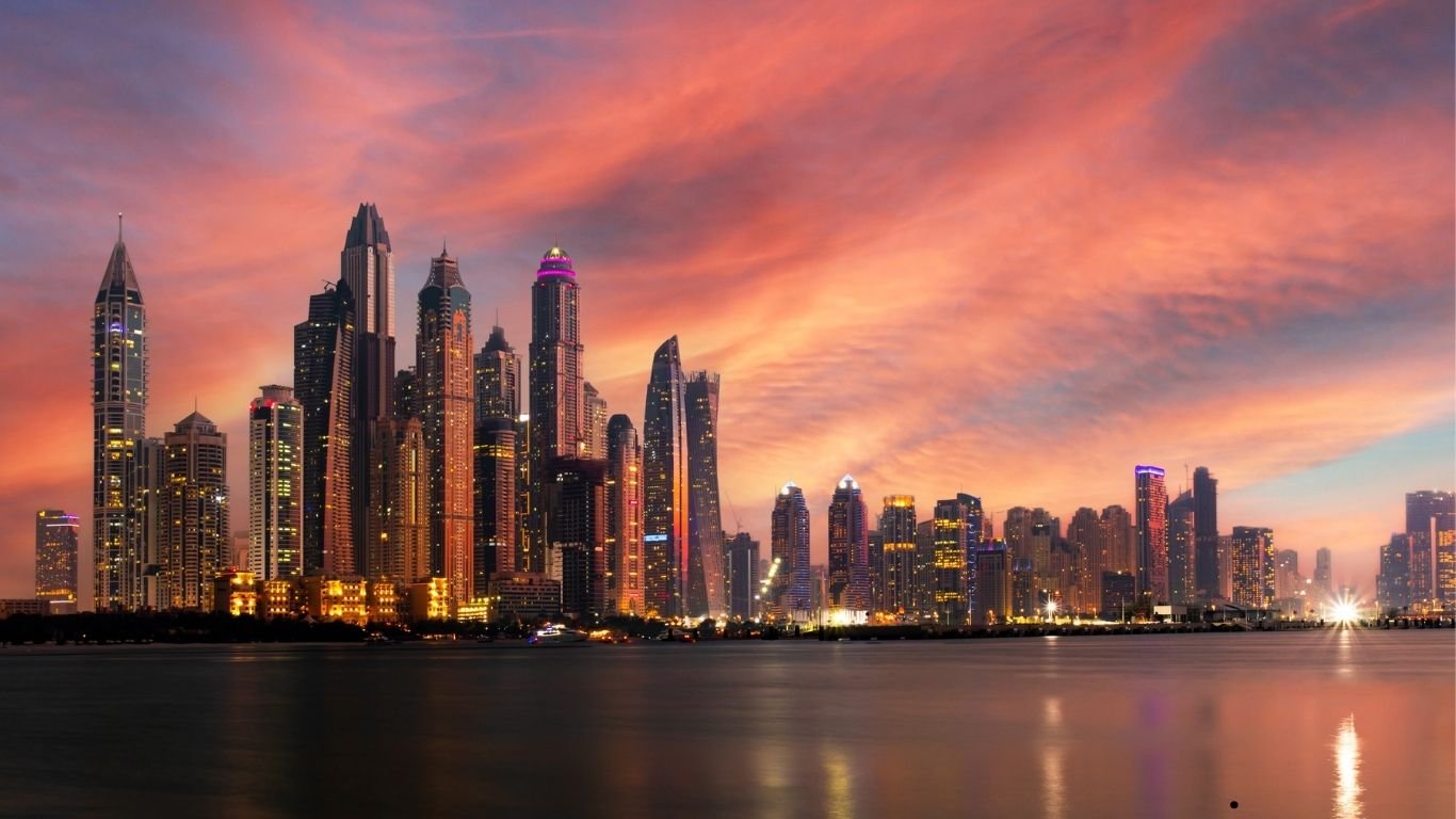 start-business-dubai-foreign-investor Foreign entrepreneur setting up business in Dubai