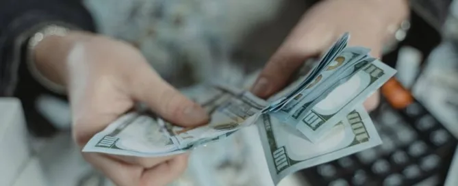 Minimum Wage in UAE: Latest Updates & Legal Insights